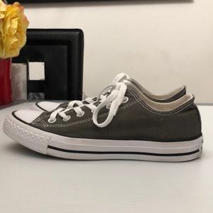 COPY - CONVERSE ALL STAR SNEAKERS WOMENS SIZE 8